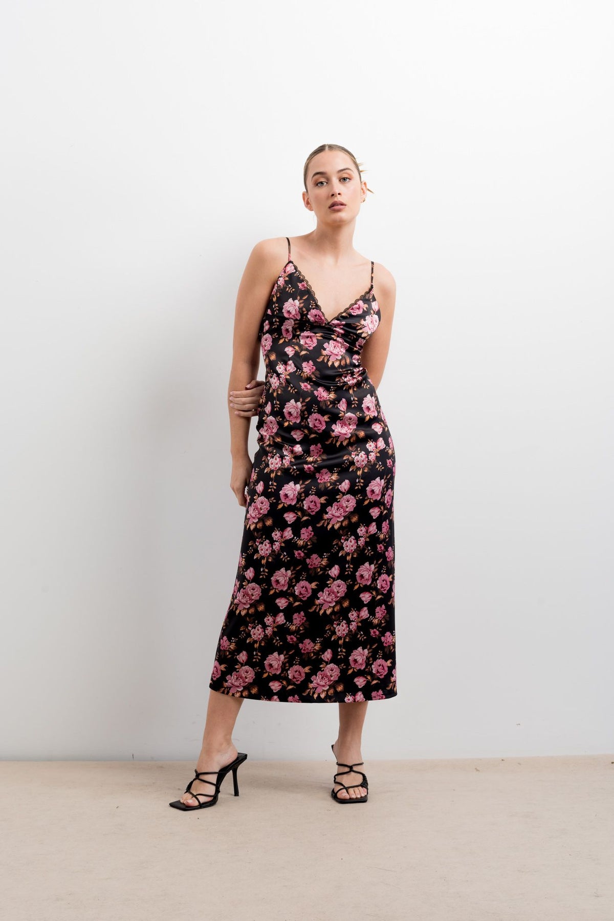 Vestido estampado floral, fotografia 5 de 9
