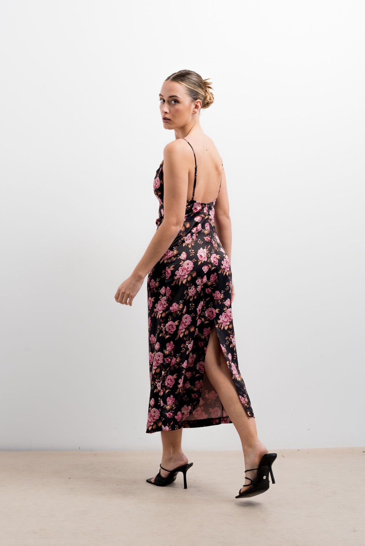 Vestido estampado floral, fotografia 3 de 9