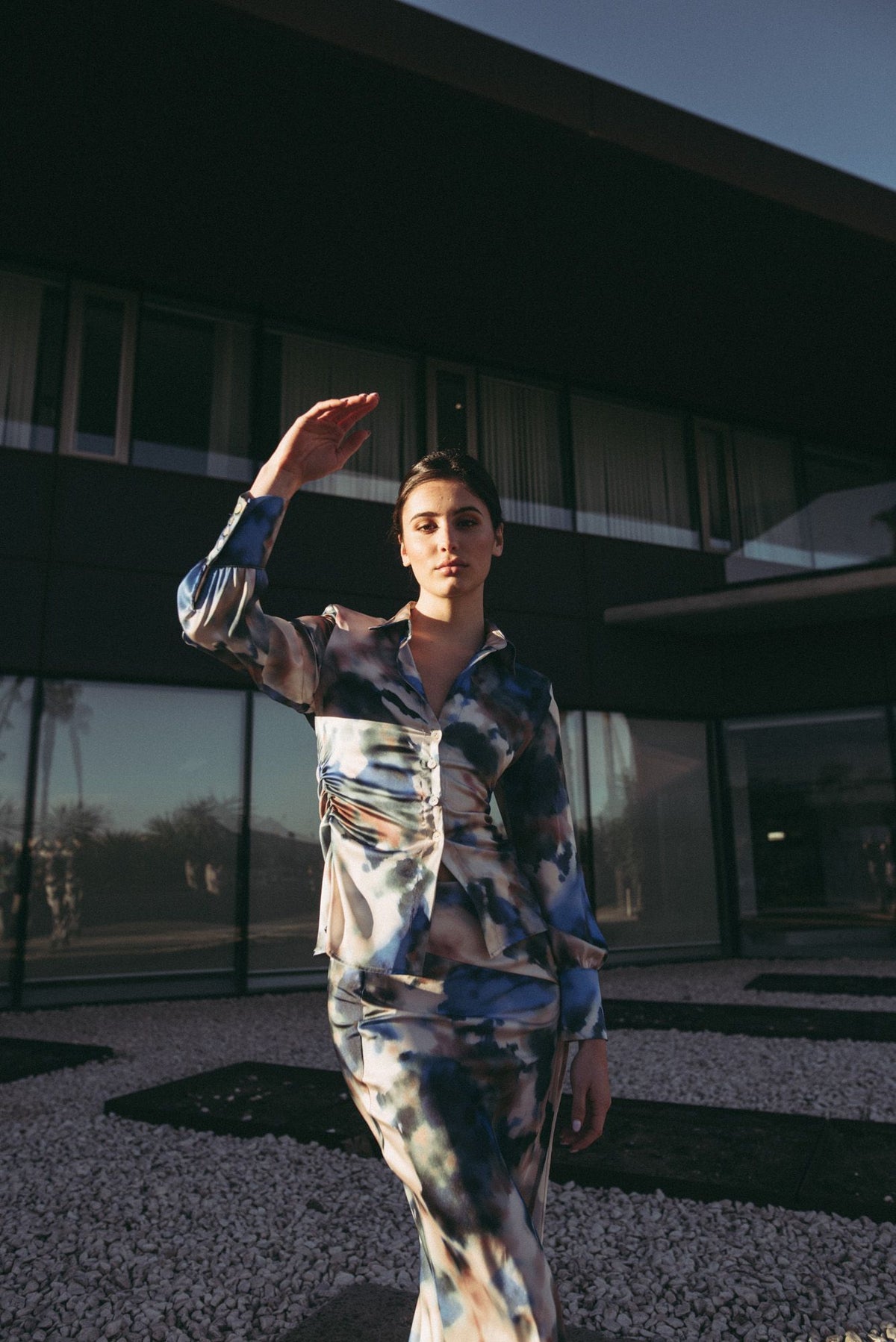 Camisa estampada acetinada, fotografia 5 de 5