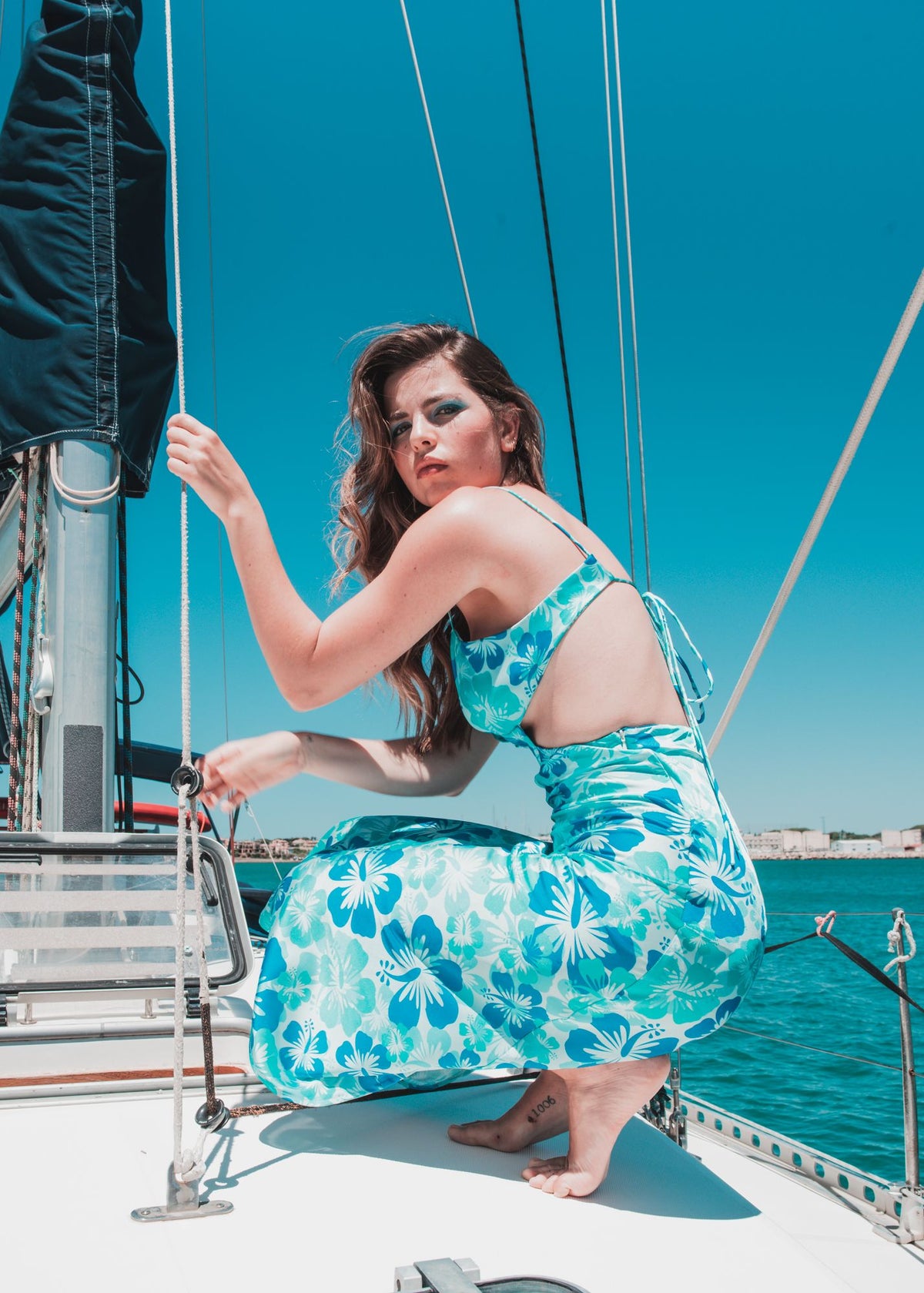 Vestido estampado cut out, fotografia 6 de 6