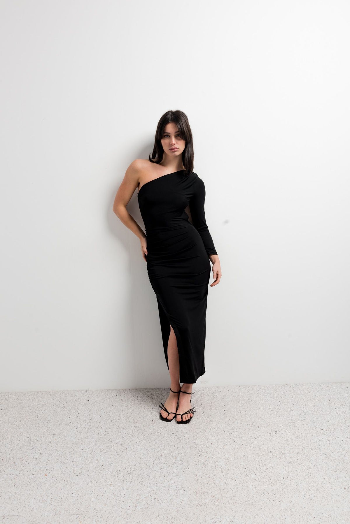 Vestido midi assimétrico, fotografia 12 de 14