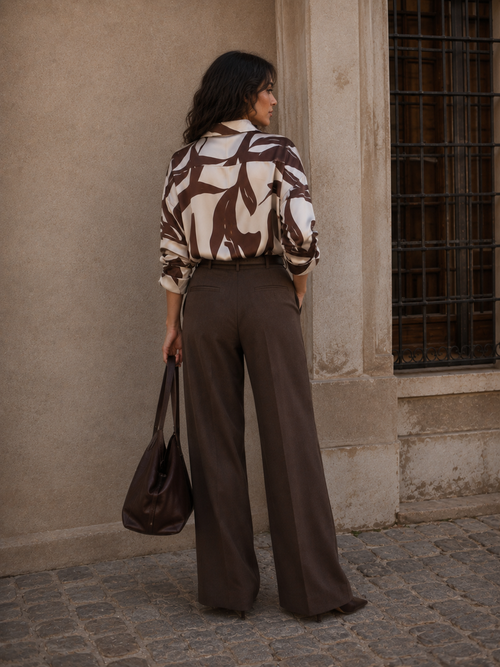 Blusa acetinada estampada