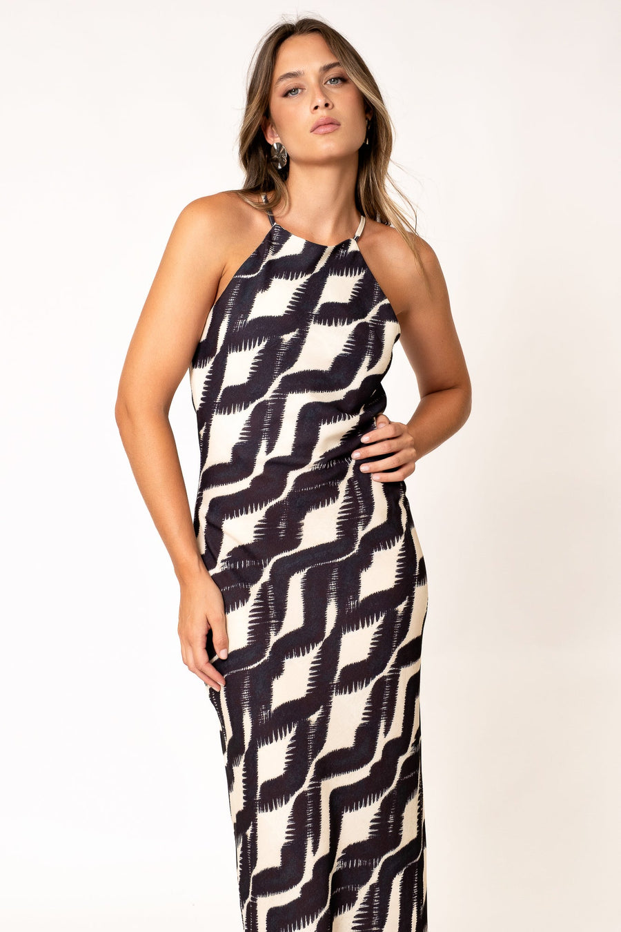 Vestido midi halter estampado
