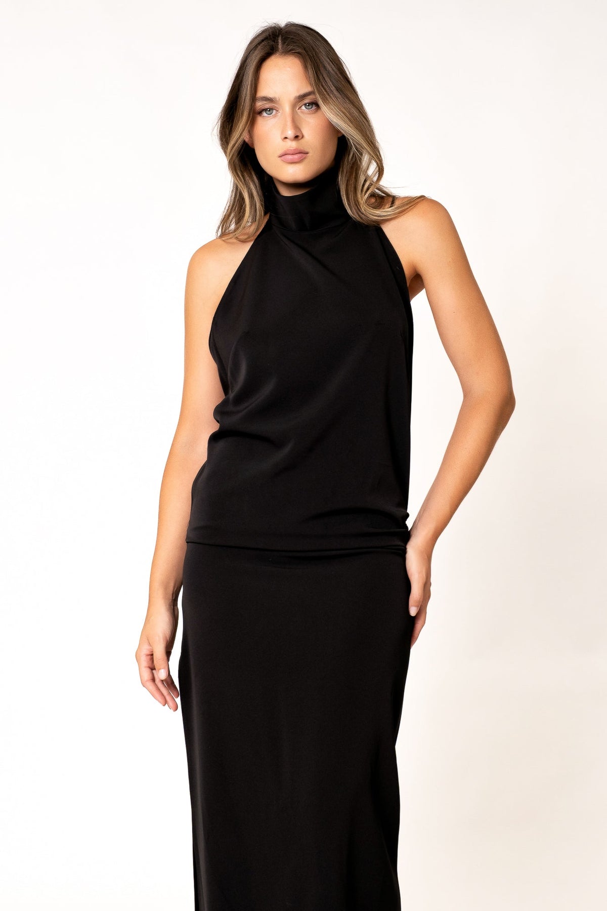 Vestido halter, fotografia 6 de 8
