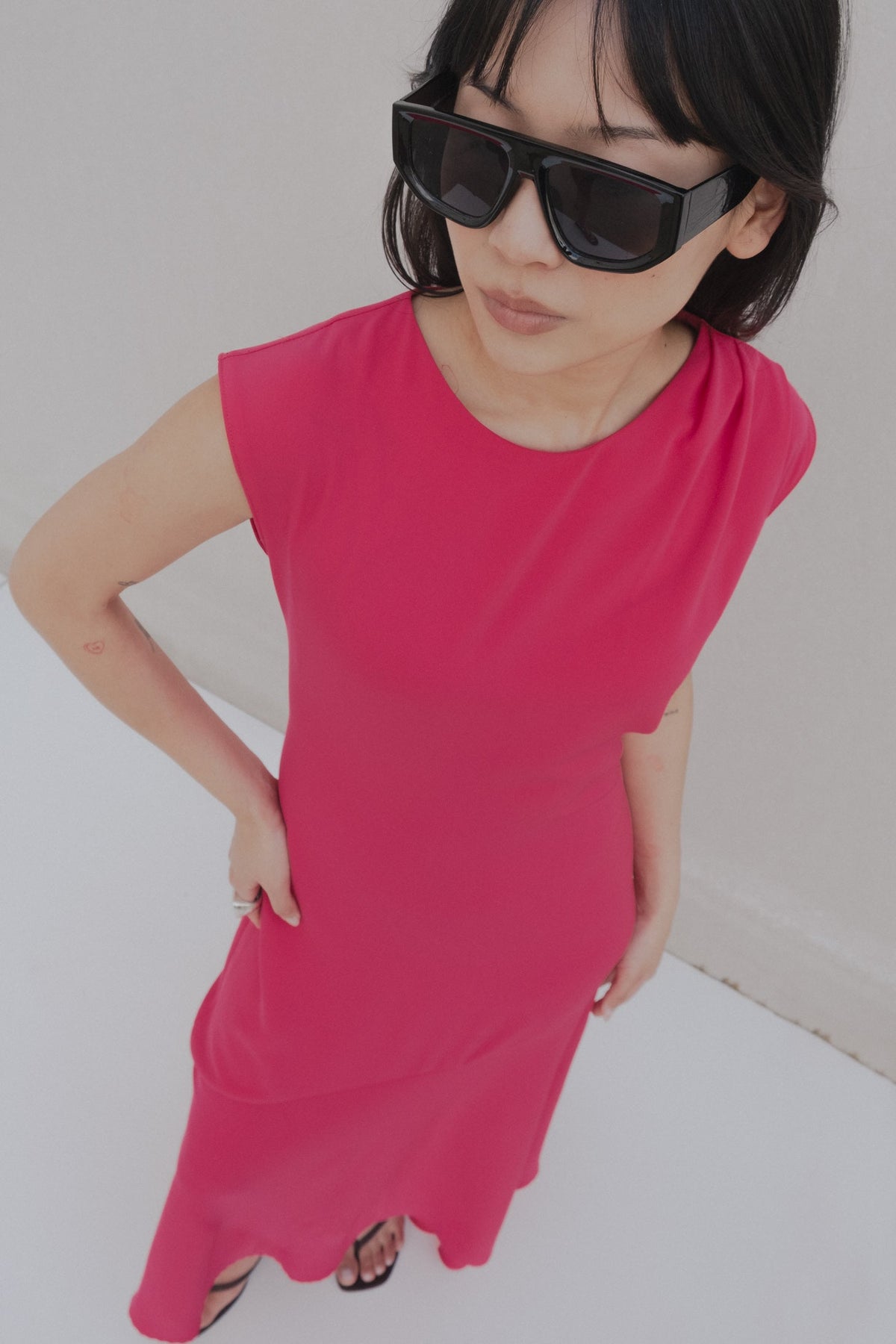 Vestido midi assimétrico, fotografia 5 de 8