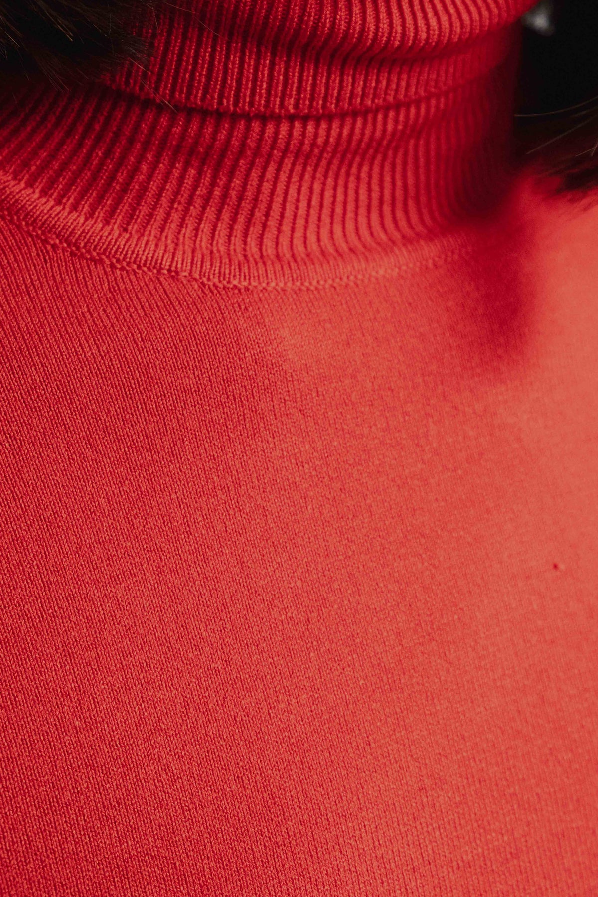 Camisola básica malha gola subida, fotografia 5 de 5