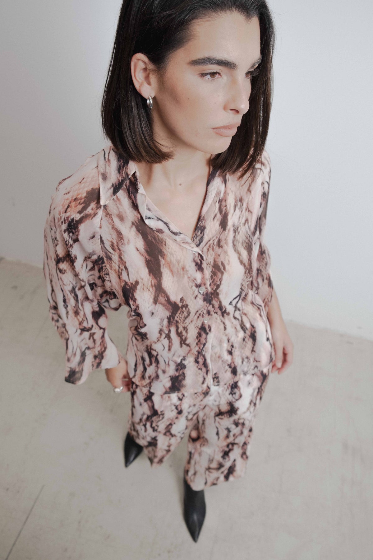 Camisa semitransparente estampada, fotografia 1 de 6