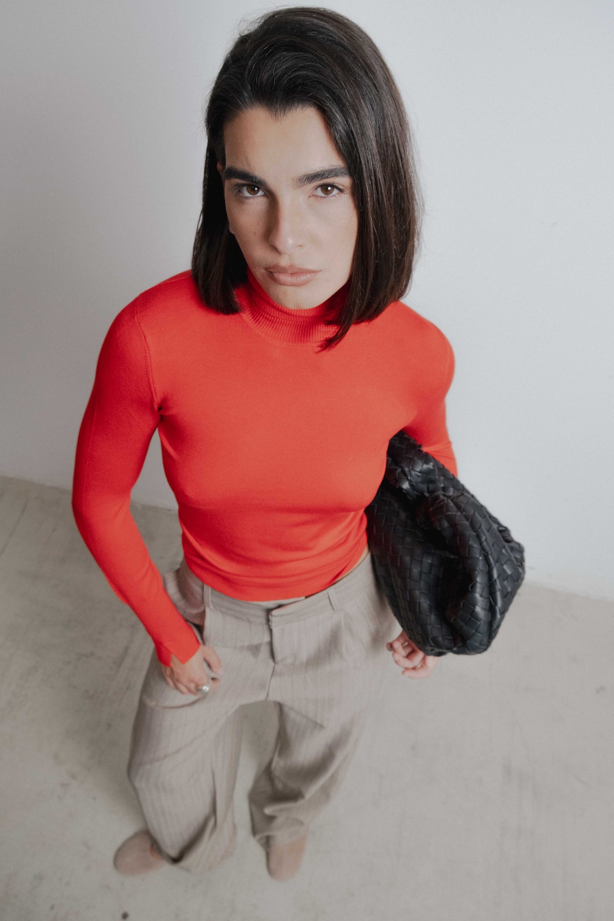 Camisola básica malha gola subida, fotografia 3 de 5