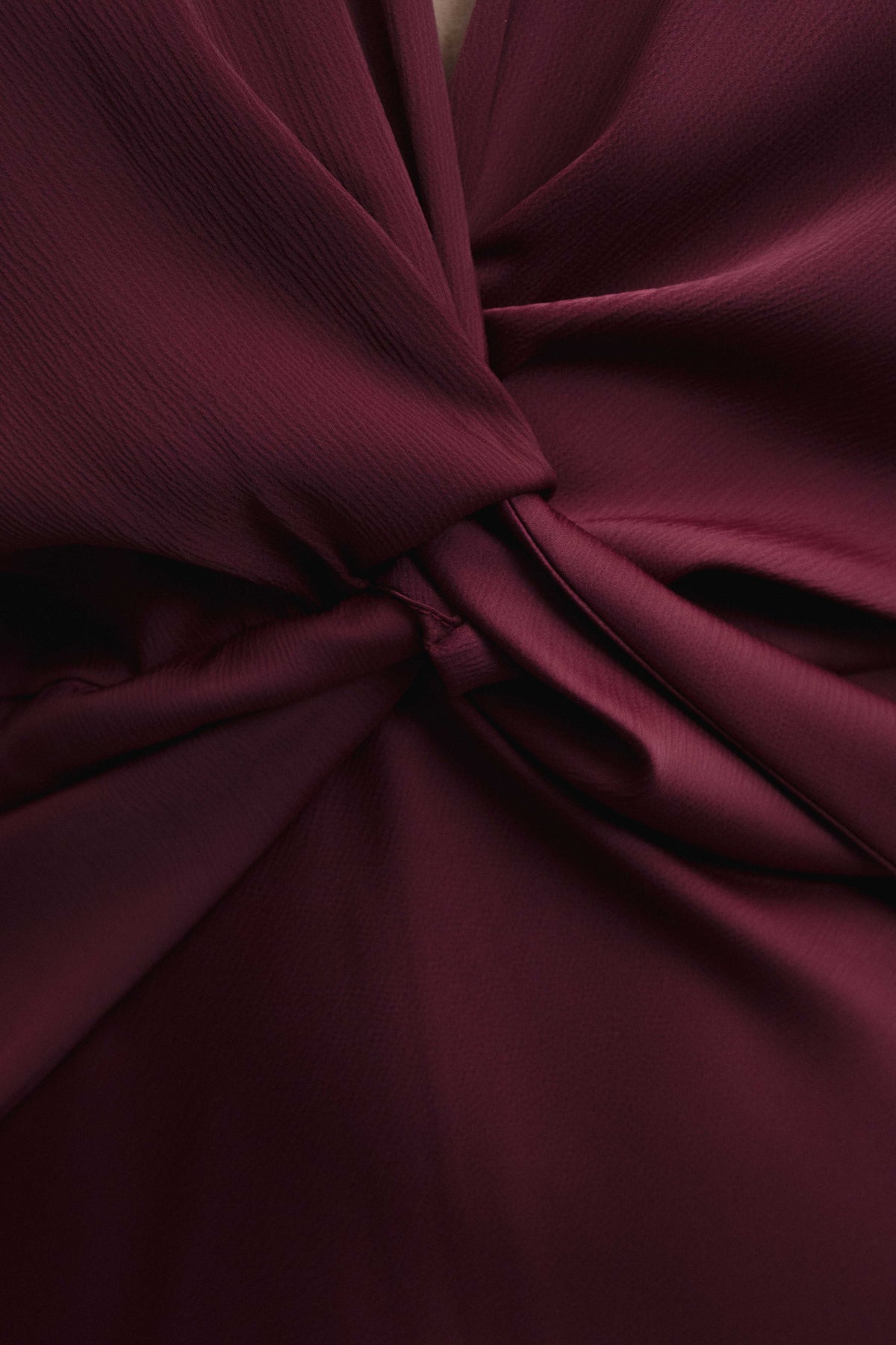 Vestido acetinado nó, fotografia 7 de 7