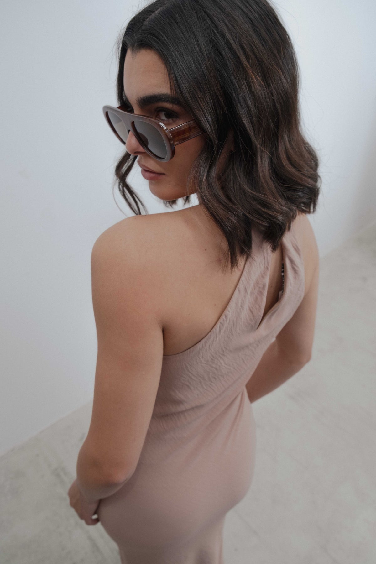 Vestido halter, fotografia 6 de 7