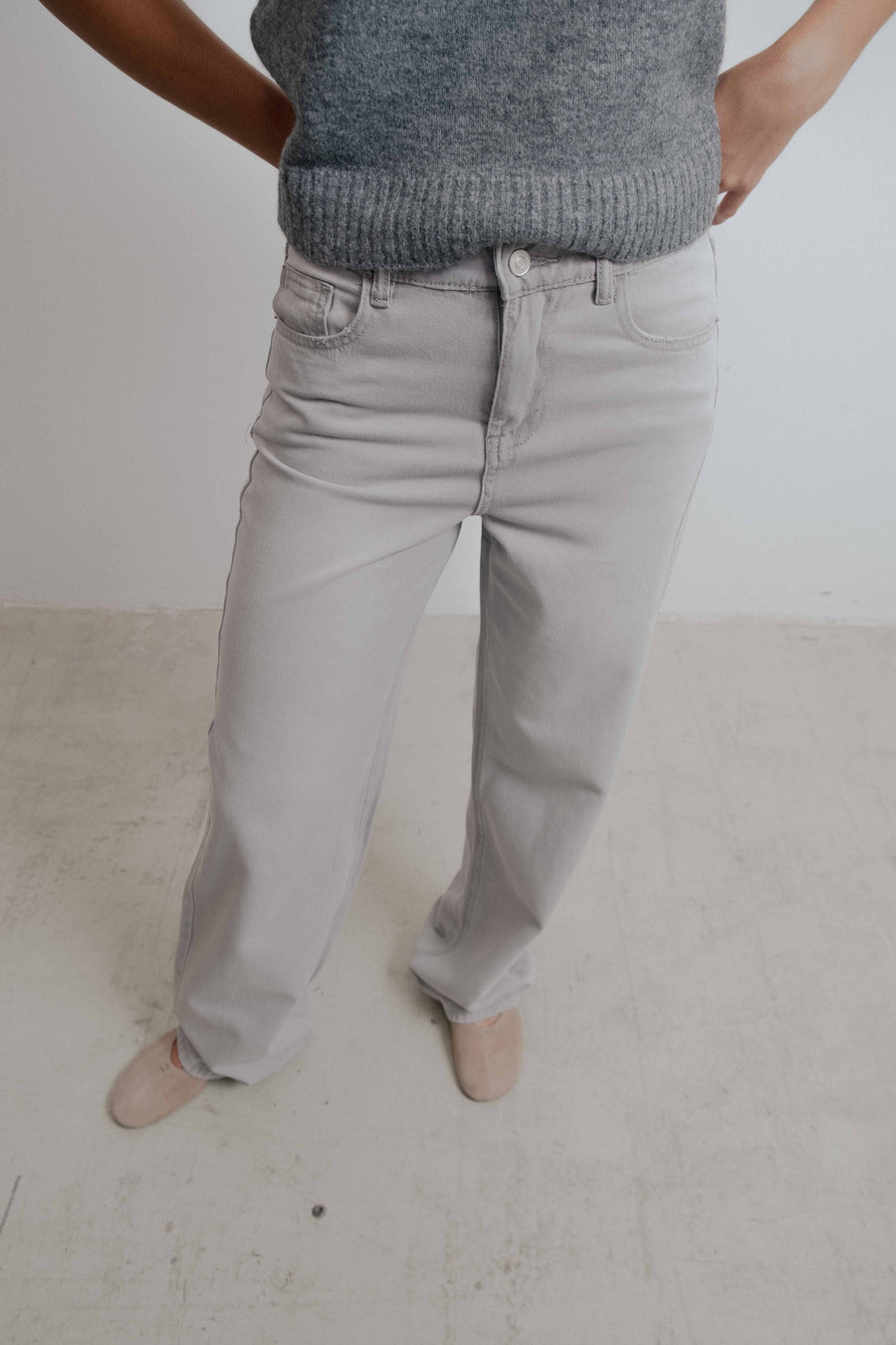 Jeans perna comprida cintura média comprida