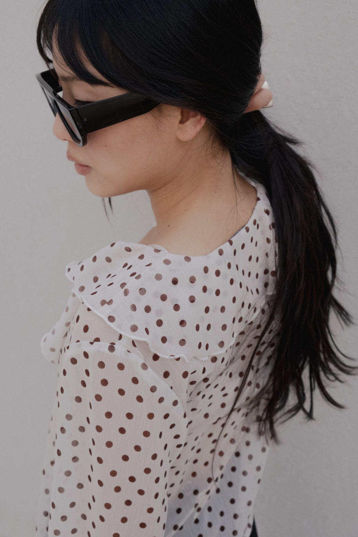 Blusa folhos bolinhas