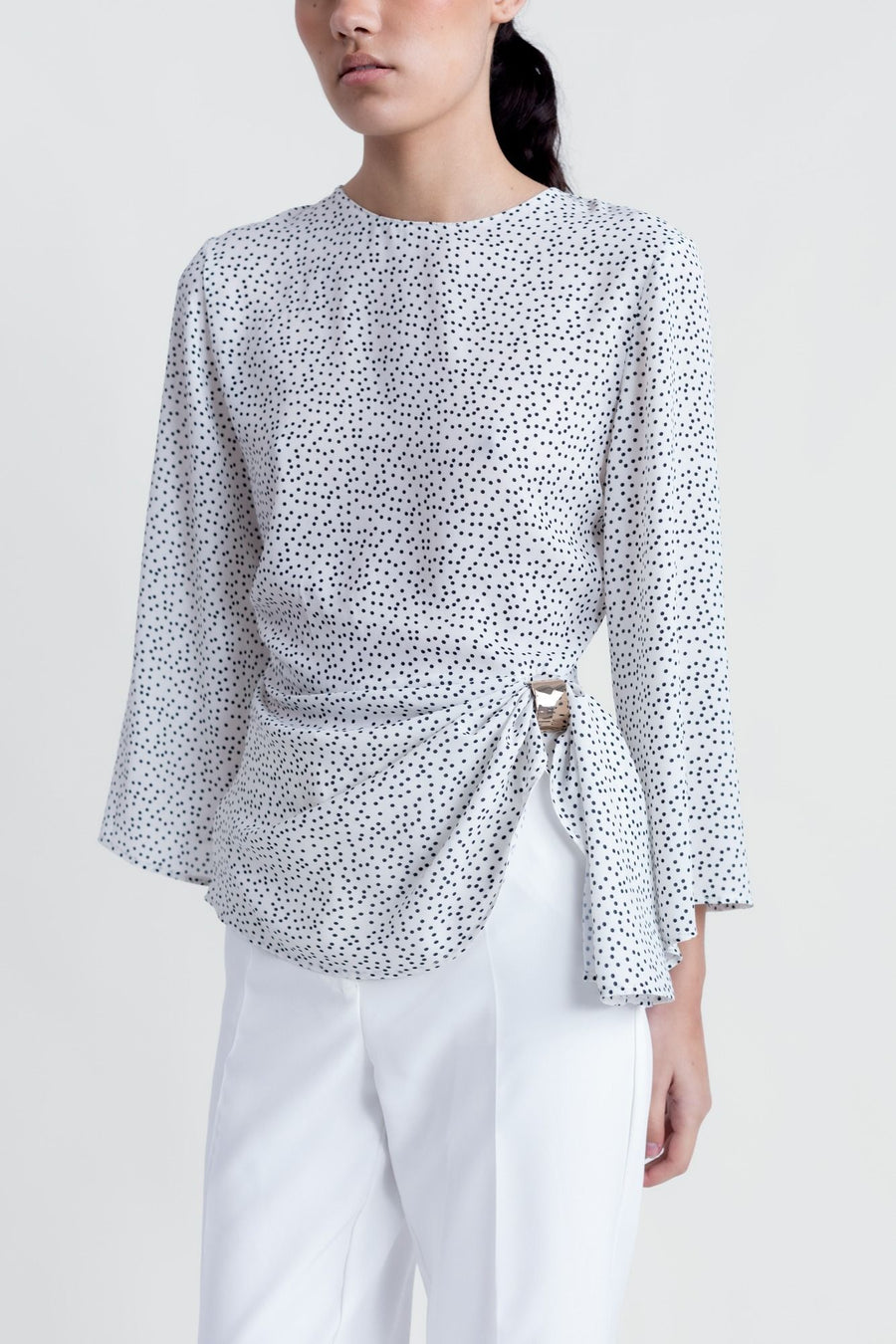 Blusa aplicação dourada