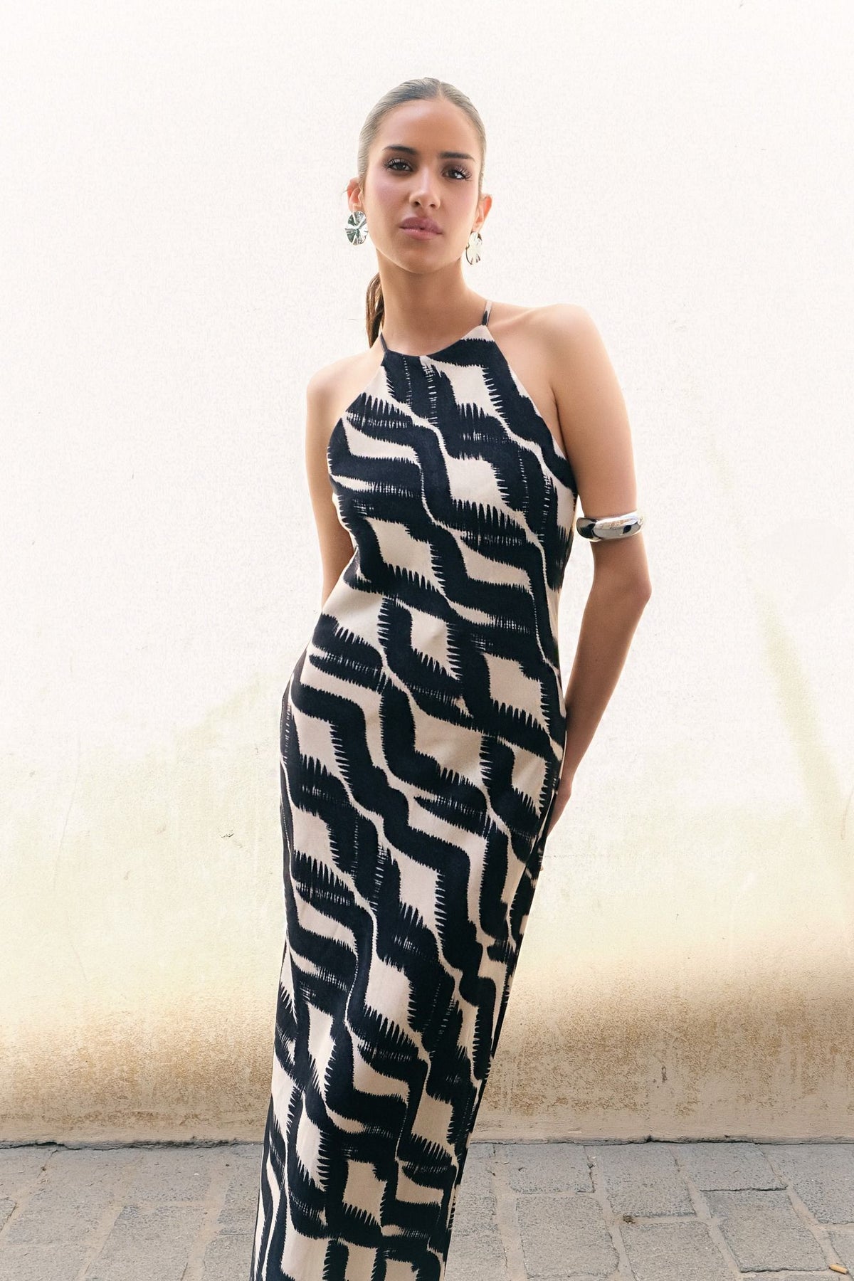 Vestido midi halter estampado, fotografia 7 de 8