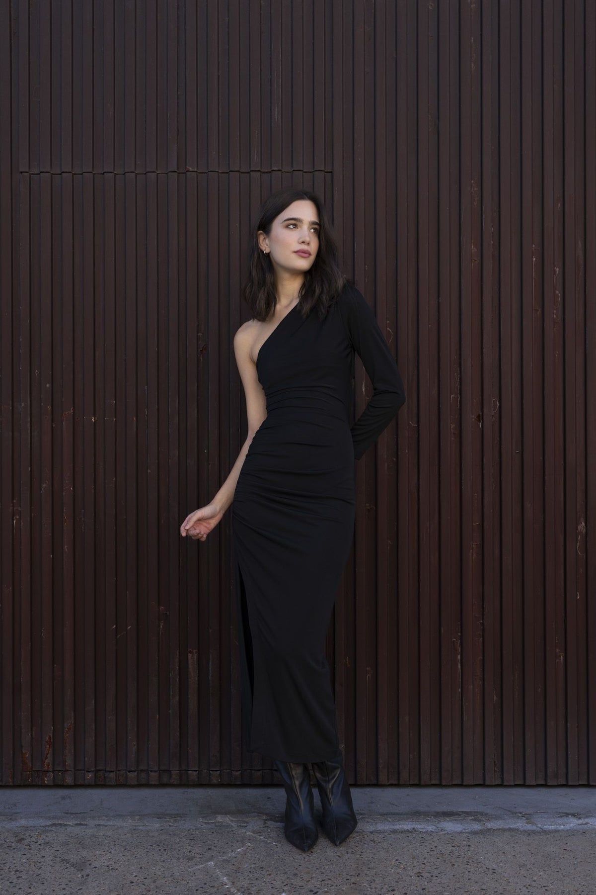 Vestido midi assimétrico, fotografia 5 de 14