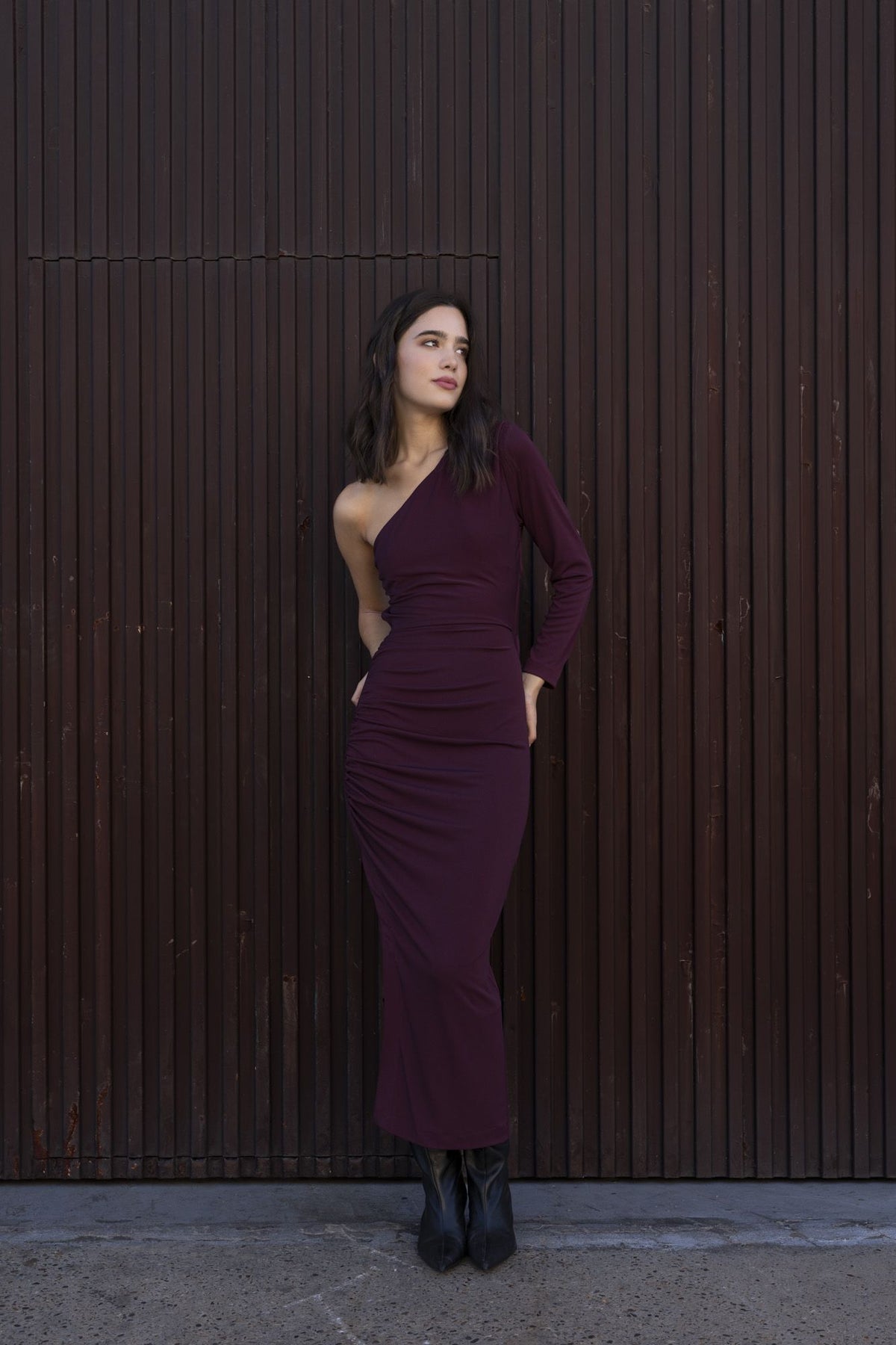 Vestido midi assimétrico, fotografia 1 de 14