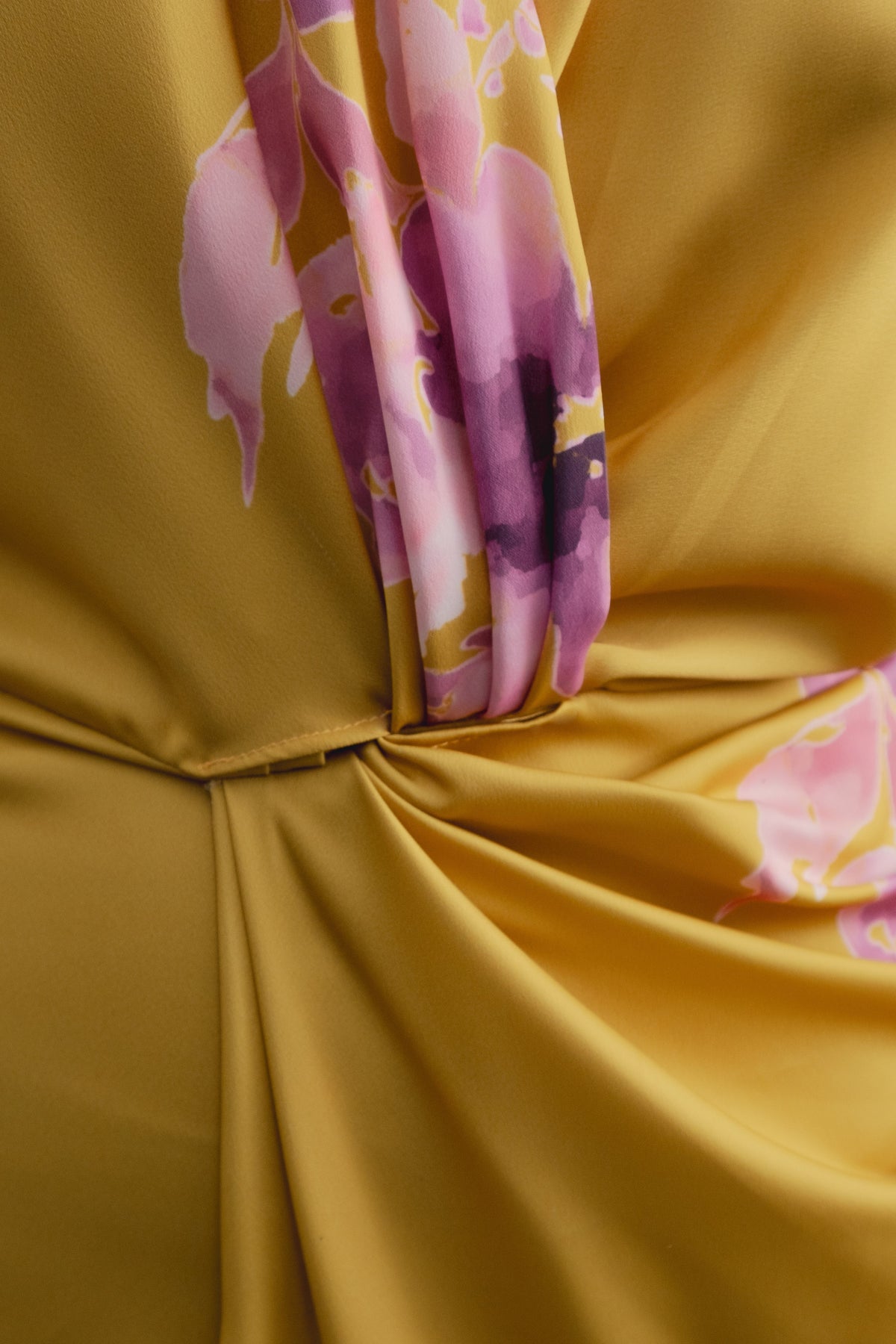 Vestido midi estampado acetinado, fotografia 4 de 7