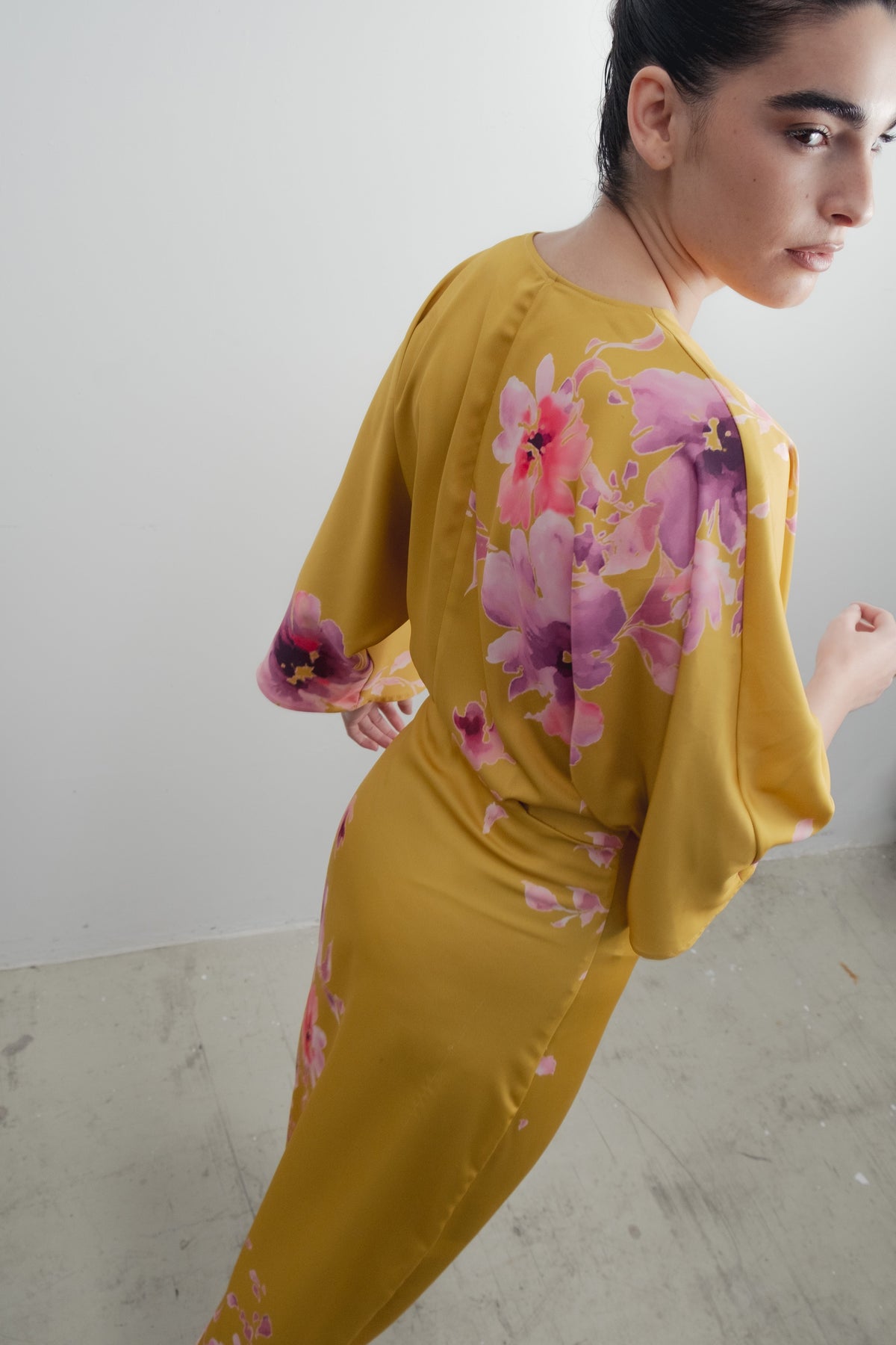 Vestido midi estampado acetinado, fotografia 6 de 7