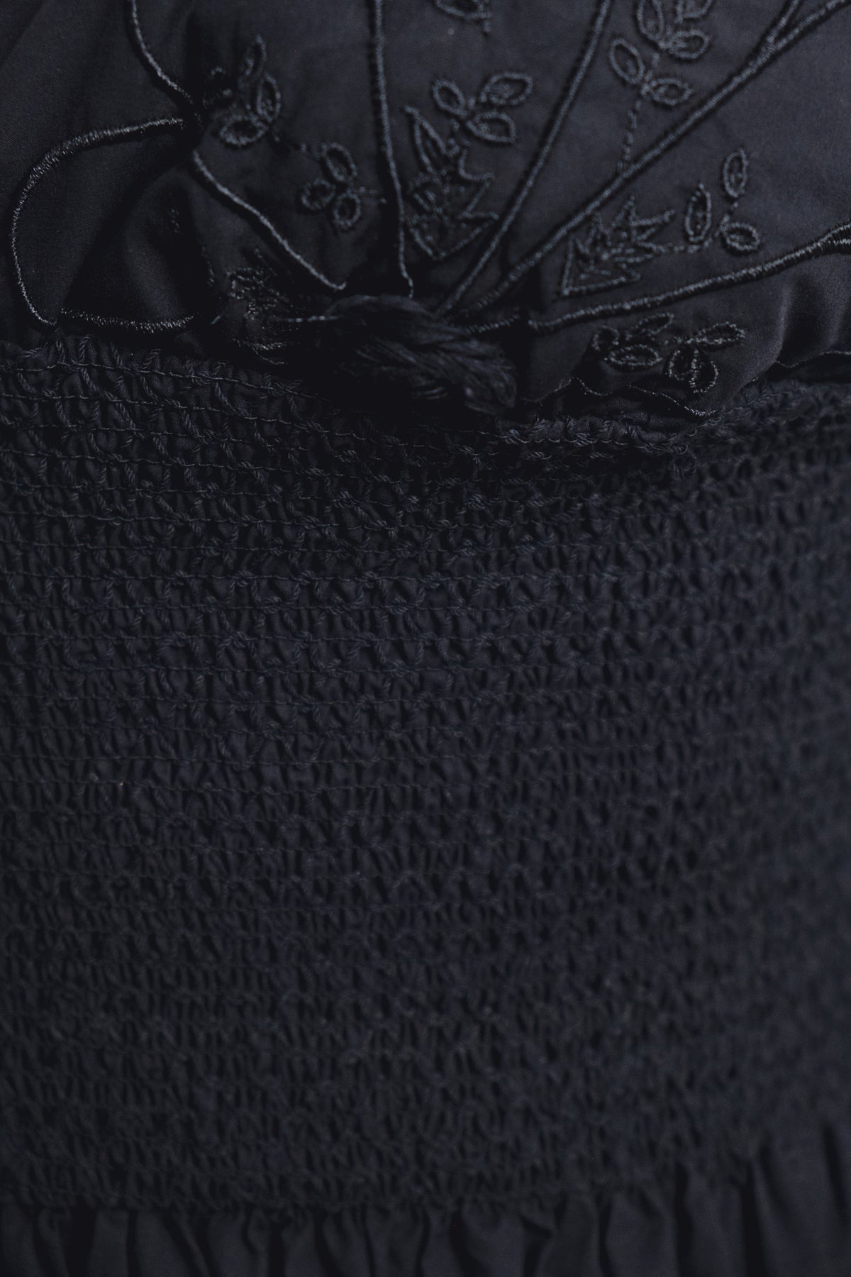 Vestido midi bordado, fotografia 4 de 5