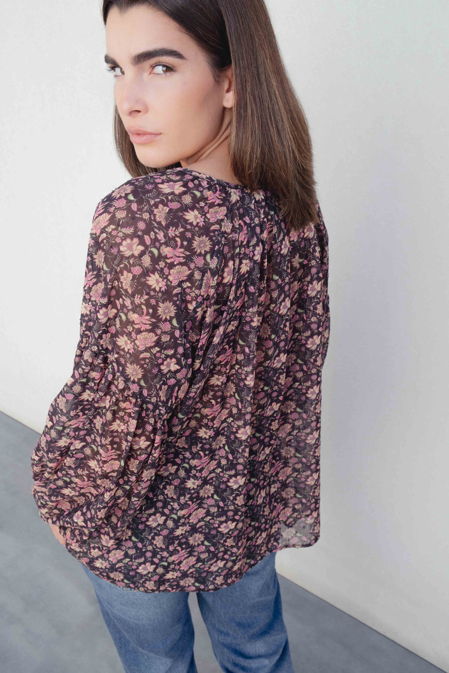 Blusa semitransparente estampada
