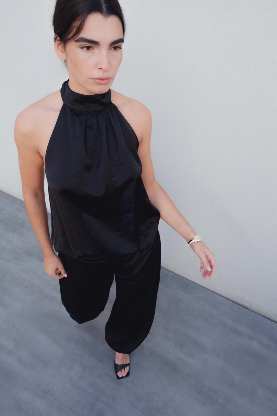 Top halter acetinado