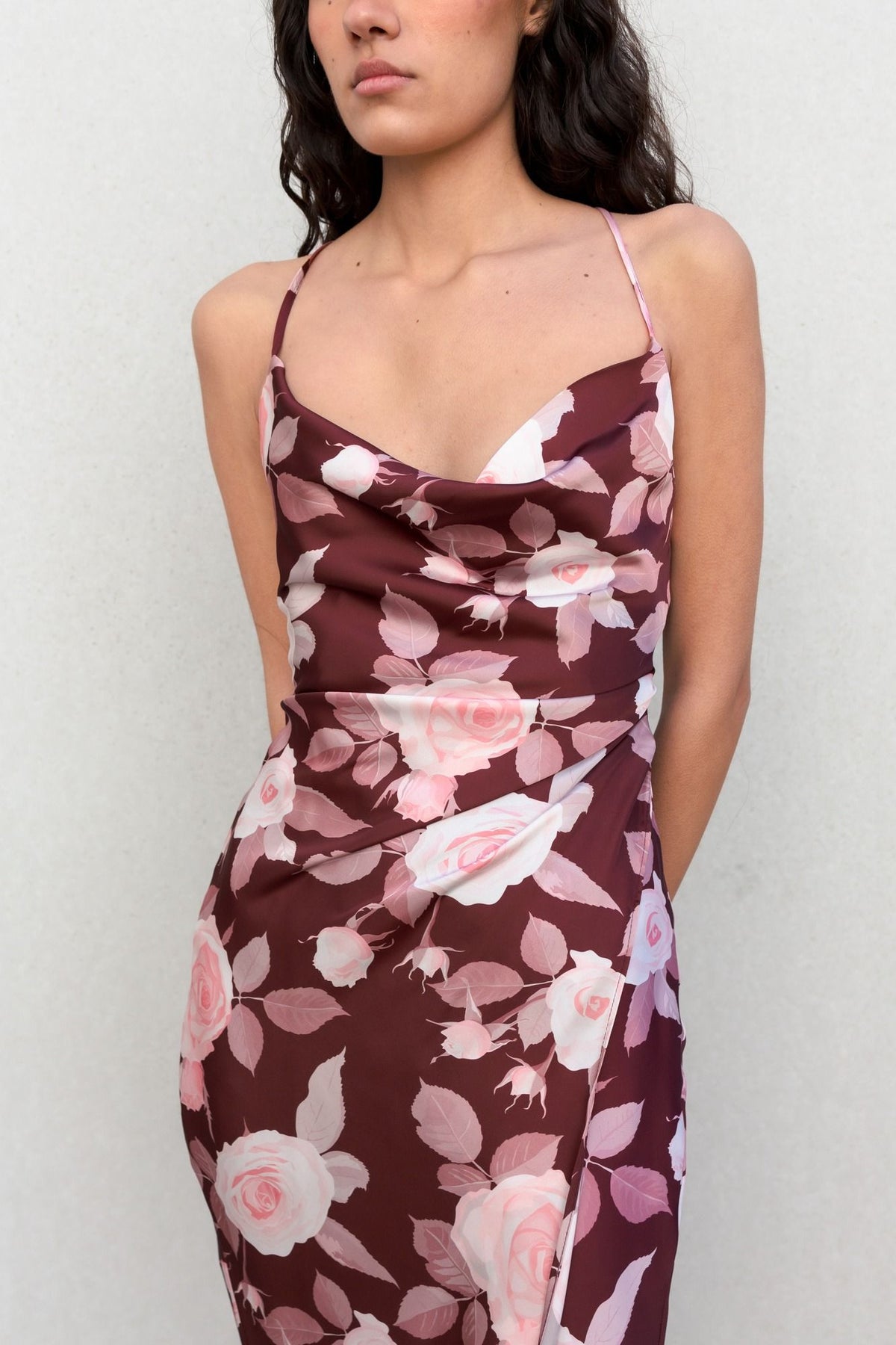 Vestido acetinado estampado, fotografia 7 de 11